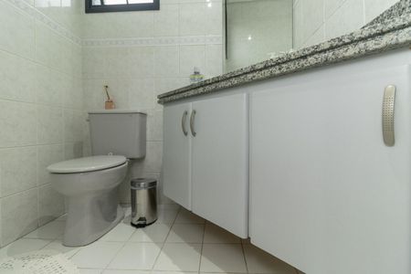 Apartamento à venda com 95m², 3 quartos e 2 vagas Apartamento à venda com 95m², 3 quartos e 2 vagasBanheiro da Suíte