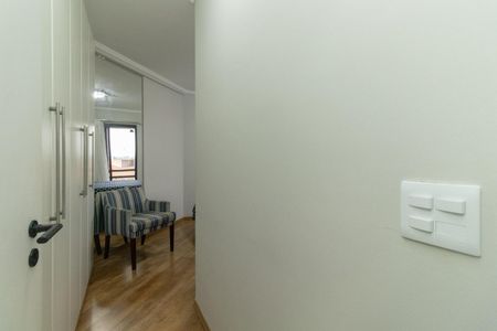 Apartamento à venda com 95m², 3 quartos e 2 vagas Apartamento à venda com 95m², 3 quartos e 2 vagasSuíte