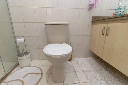 Apartamento à venda com 95m², 3 quartos e 2 vagas Apartamento à venda com 95m², 3 quartos e 2 vagasBanheiro Social