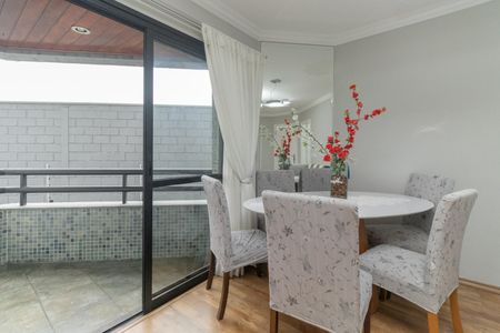 Apartamento à venda com 95m², 3 quartos e 2 vagas Apartamento à venda com 95m², 3 quartos e 2 vagasSala de Jantar