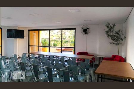 Apartamento à venda com 95m², 3 quartos e 2 vagas Apartamento à venda com 95m², 3 quartos e 2 vagasÁrea comum - Salão de festas