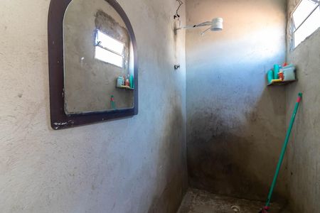 Banheiro de casa à venda com 1 quarto, 55m² em Jardim Guarani, São Paulo