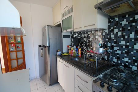 Cozinha de apartamento à venda com 2 quartos, 45m² em Rio Pequeno, São Paulo