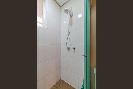 Banheiro Social de apartamento para alugar com 3 quartos, 80m² em Centro Histórico, Porto Alegre