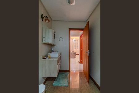 Banheiro Social de apartamento para alugar com 3 quartos, 80m² em Centro Histórico, Porto Alegre