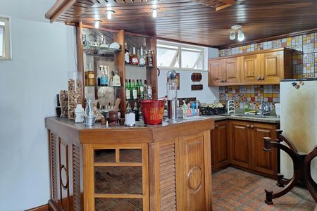 Sala 2 de apartamento à venda com 4 quartos, 250m² em Icaraí, Niterói
