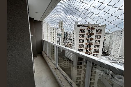 Sacada de kitnet/studio para alugar com 1 quarto, 39m² em Centro, Juiz de Fora