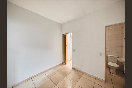 Casa para alugar com 25m², 1 quarto e sem vagaSuíte