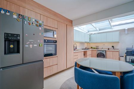 Casa de condomínio à venda com 115m², 2 quartos e 1 vaga Casa de condomínio à venda com 115m², 2 quartos e 1 vagaCozinha