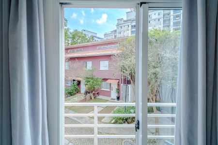 Casa de condomínio à venda com 115m², 2 quartos e 1 vaga Casa de condomínio à venda com 115m², 2 quartos e 1 vagaVaranda