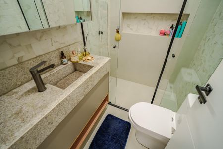 Casa de condomínio à venda com 115m², 2 quartos e 1 vaga Casa de condomínio à venda com 115m², 2 quartos e 1 vagaBanheiro