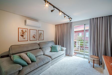 Sala de casa de condomínio à venda com 2 quartos, 115m² em Rio Pequeno, São Paulo