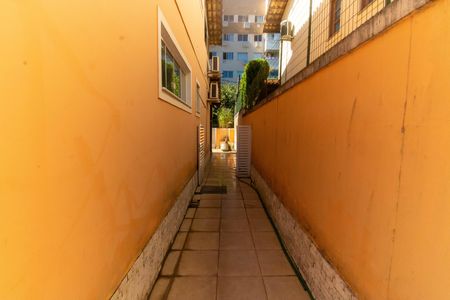 Casa de condomínio à venda com 150m², 3 quartos e 1 vaga Casa de condomínio à venda com 150m², 3 quartos e 1 vagaÁrea externa