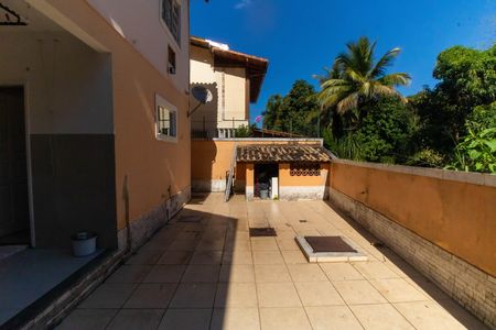 Casa de condomínio à venda com 150m², 3 quartos e 1 vaga Casa de condomínio à venda com 150m², 3 quartos e 1 vagaÁrea externa
