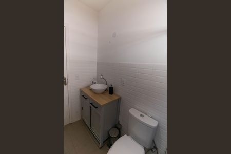 Casa de condomínio à venda com 150m², 3 quartos e 1 vaga Casa de condomínio à venda com 150m², 3 quartos e 1 vagaBanheiro Social