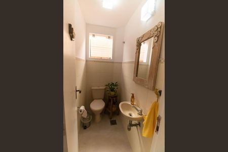 Casa de condomínio à venda com 150m², 3 quartos e 1 vaga Casa de condomínio à venda com 150m², 3 quartos e 1 vagaLavabo