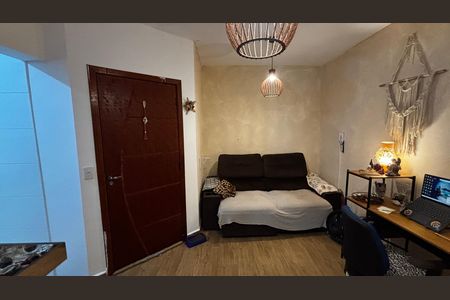 Sala de apartamento à venda com 2 quartos, 50m² em Vila Vitória, Santo André