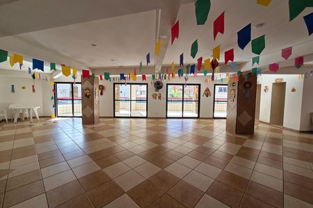 Apartamento para alugar com 101m², 2 quartos e 1 vaga Apartamento para alugar com 101m², 2 quartos e 1 vagaÁrea comum - Salão de festas