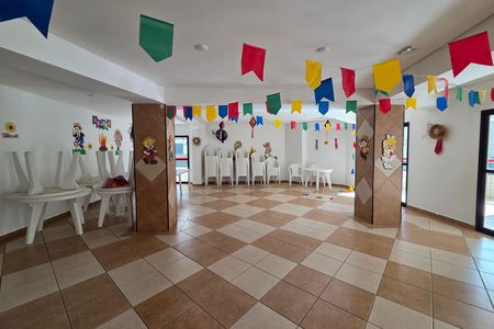 Apartamento para alugar com 101m², 2 quartos e 1 vaga Apartamento para alugar com 101m², 2 quartos e 1 vagaÁrea comum - Salão de festas