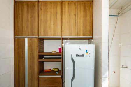 Cozinha de apartamento para alugar com 2 quartos, 42m² em Santa Monica, Belo Horizonte