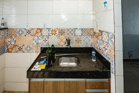 Cozinha de apartamento para alugar com 2 quartos, 42m² em Santa Monica, Belo Horizonte