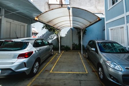 Garagem de apartamento para alugar com 2 quartos, 42m² em Santa Monica, Belo Horizonte