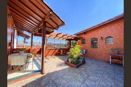 Casa para alugar com 5 quartos, 360m² em Palmeiras, Belo Horizonte