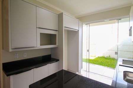 Cozinha de casa de condomínio para alugar com 3 quartos, 100m² em Vale Ville, Gravataí