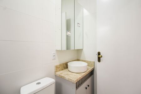 Casa de condomínio para alugar com 100m², 3 quartos e 1 vaga Casa de condomínio para alugar com 100m², 3 quartos e 1 vagaBanheiro