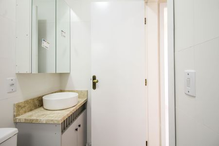 Casa de condomínio para alugar com 100m², 3 quartos e 1 vaga Casa de condomínio para alugar com 100m², 3 quartos e 1 vagaBanheiro