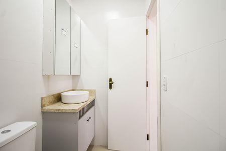 Casa de condomínio para alugar com 100m², 3 quartos e 1 vaga Casa de condomínio para alugar com 100m², 3 quartos e 1 vagaBanheiro da Suíte