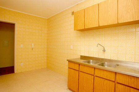 Cozinha de apartamento para alugar com 3 quartos, 100m² em Mont’serrat, Porto Alegre