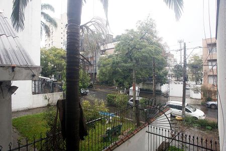  Vista da sala de apartamento para alugar com 3 quartos, 100m² em Mont’serrat, Porto Alegre