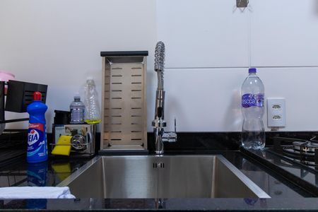 Cozinha - Torneira de apartamento para alugar com 2 quartos, 47m² em Granja Viana, Cotia