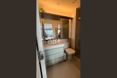 Banheiro de apartamento para alugar com 1 quarto, 28m² em Itaim Bibi, São Paulo