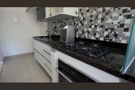 Apartamento à venda com 46m², 2 quartos e 1 vaga Apartamento à venda com 46m², 2 quartos e 1 vagaCozinha