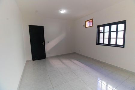 Casa para alugar com 90m², 2 quartos e 2 vagasSuíte 