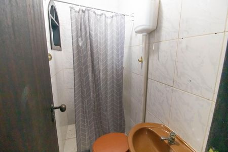 Casa para alugar com 90m², 2 quartos e 2 vagasBanheiro