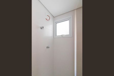 Banheiro de apartamento à venda com 2 quartos, 55m² em Jardim Aida, Guarulhos