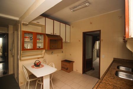 Cozinha de apartamento à venda com 3 quartos, 141m² em Centro Histórico, Porto Alegre