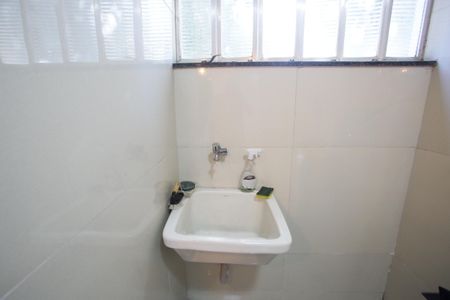 Área de Serviço de apartamento para alugar com 2 quartos, 50m² em Pechincha, Rio de Janeiro