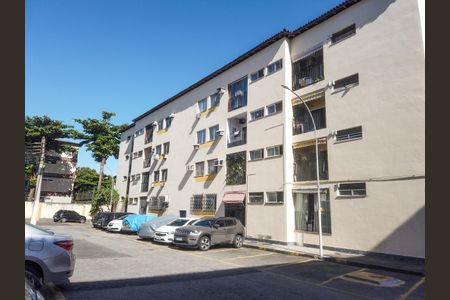 Fachada do bloco de apartamento para alugar com 2 quartos, 50m² em Pechincha, Rio de Janeiro