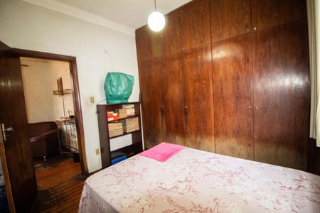Casa à venda com 336m², 3 quartos e 6 vagas Casa à venda com 336m², 3 quartos e 6 vagasQuarto 01