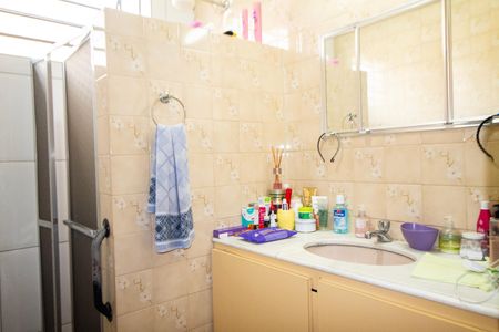 Casa à venda com 336m², 3 quartos e 6 vagas Casa à venda com 336m², 3 quartos e 6 vagasBanheiro Social