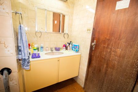 Casa à venda com 336m², 3 quartos e 6 vagas Casa à venda com 336m², 3 quartos e 6 vagasBanheiro Social