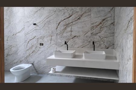 Casa para alugar com 150m², 3 quartos e 4 vagas Casa para alugar com 150m², 3 quartos e 4 vagasBanheiro social