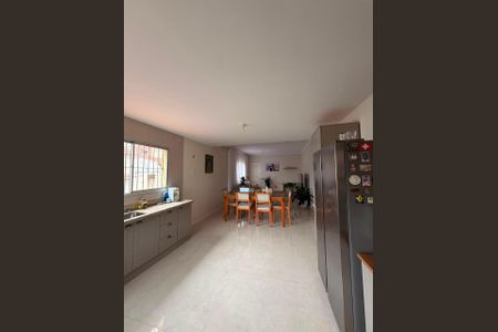 Cozinha de casa de condomínio para alugar com 3 quartos, 180m² em Vila Oliveira, Mogi das Cruzes