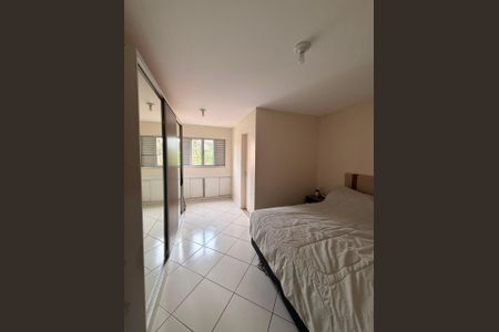 Casa de condomínio para alugar com 180m², 3 quartos e 2 vagas Casa de condomínio para alugar com 180m², 3 quartos e 2 vagasQuarto