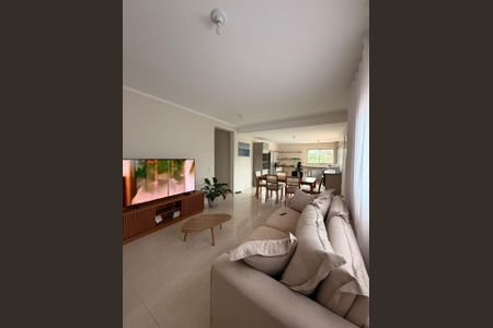 Casa de condomínio para alugar com 180m², 3 quartos e 2 vagas Casa de condomínio para alugar com 180m², 3 quartos e 2 vagasSala