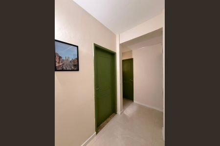 Corredor de casa de condomínio para alugar com 3 quartos, 180m² em Vila Oliveira, Mogi das Cruzes